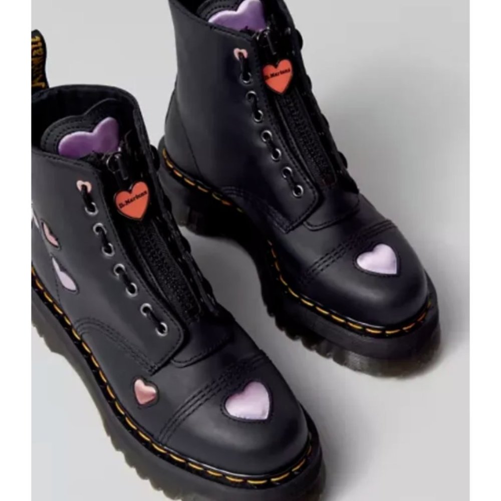 Dr. Martens Sinclair Heart ❤️ Platform Boot MSRP$240 Unique Sweet Details